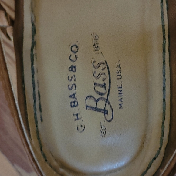 Sandals - Picture 2 of 3